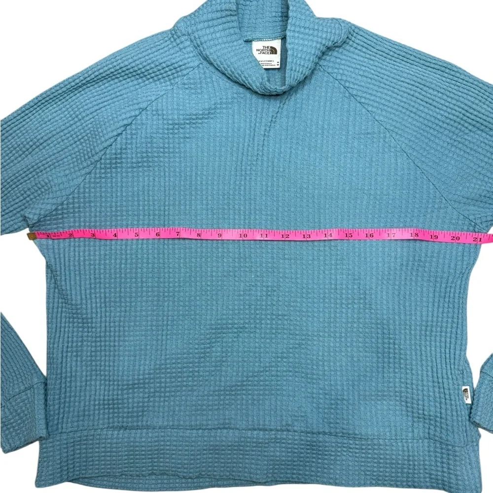 The North Face Women's Long Sleeve Mock Neck Chabot‎